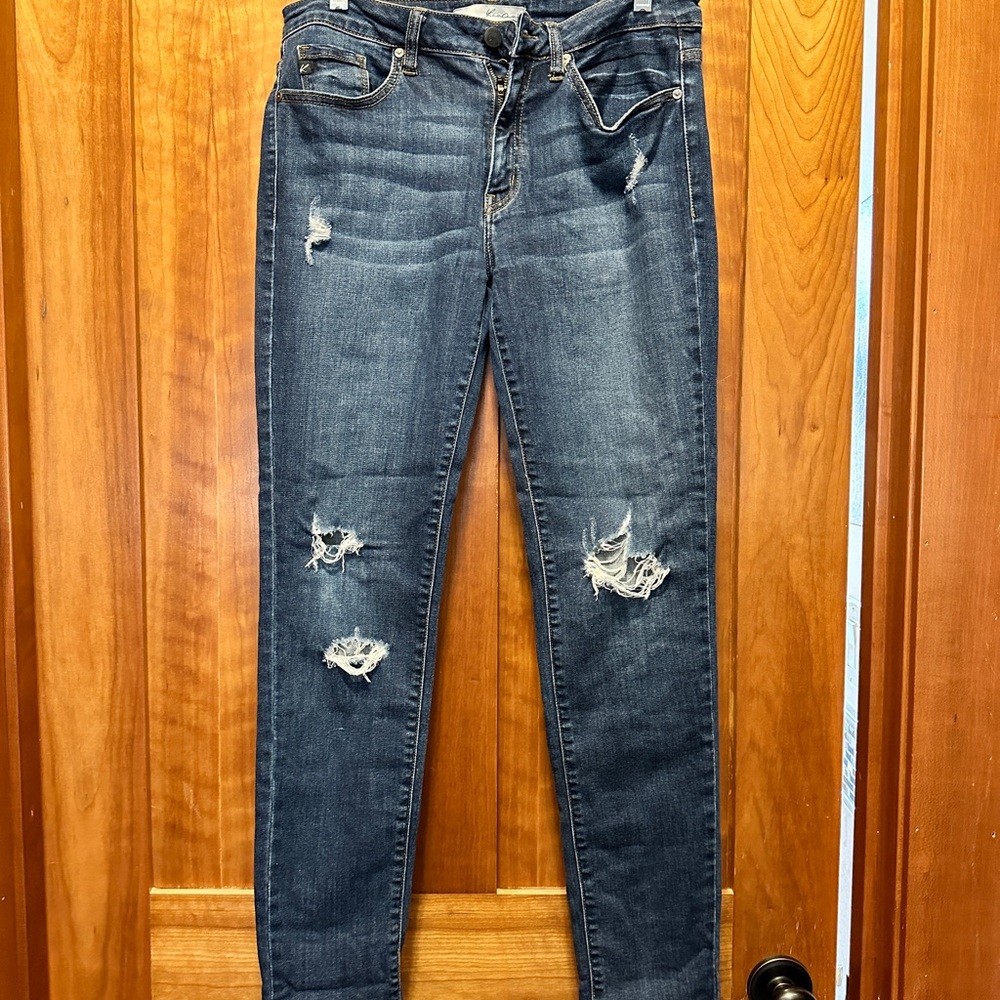 Kan Can Women's Mid Rise Destroyed Skinny Jeans